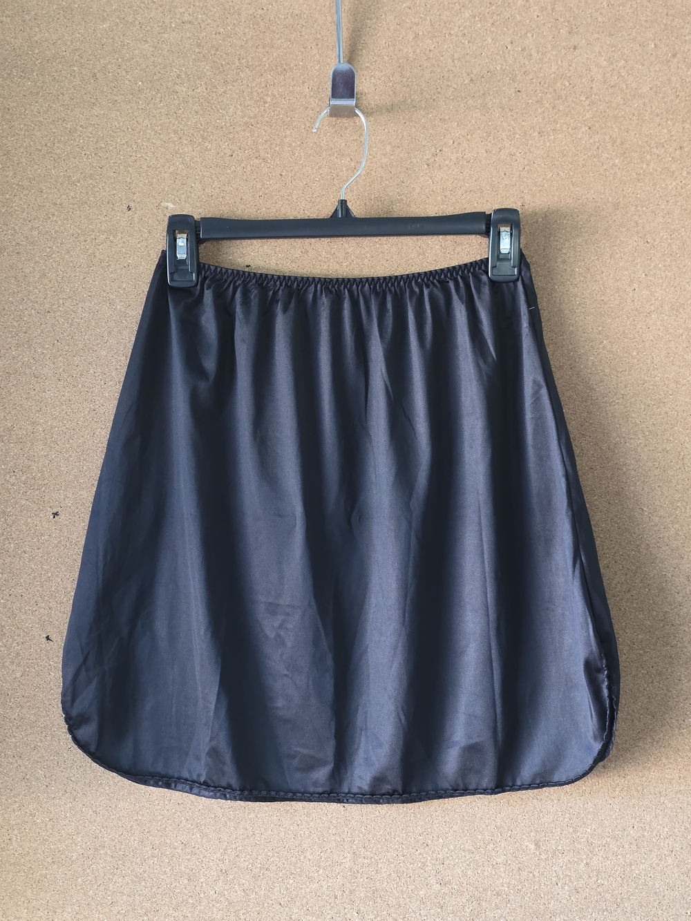 Vanity Fair Black Nylon Size 18 L/42 Half Slip